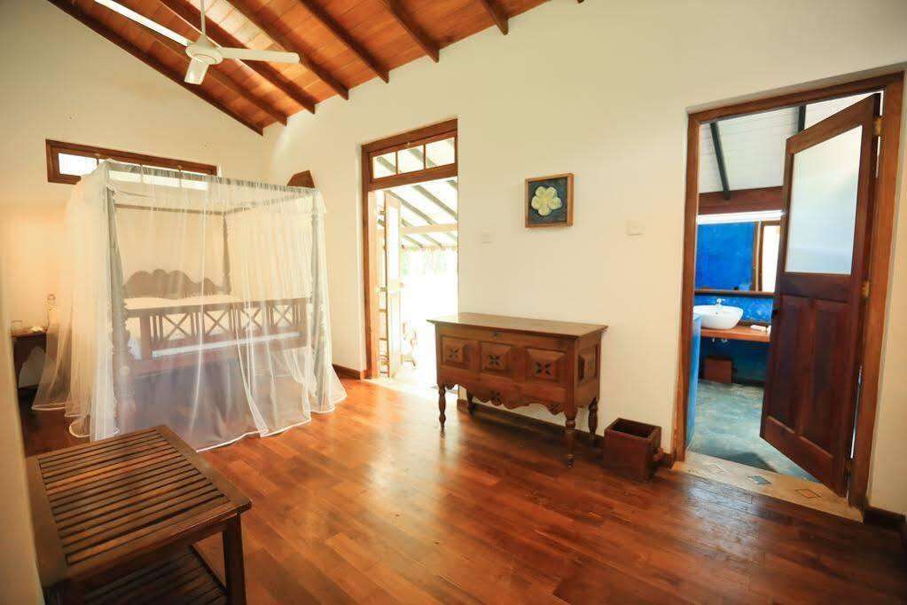 Horathapola Estate Marawila Exterior foto